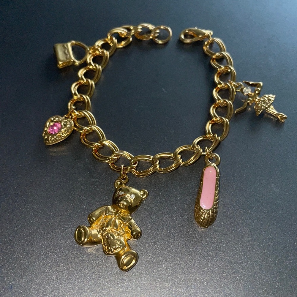 NWOT Jennifer Moore charmed bracelet
